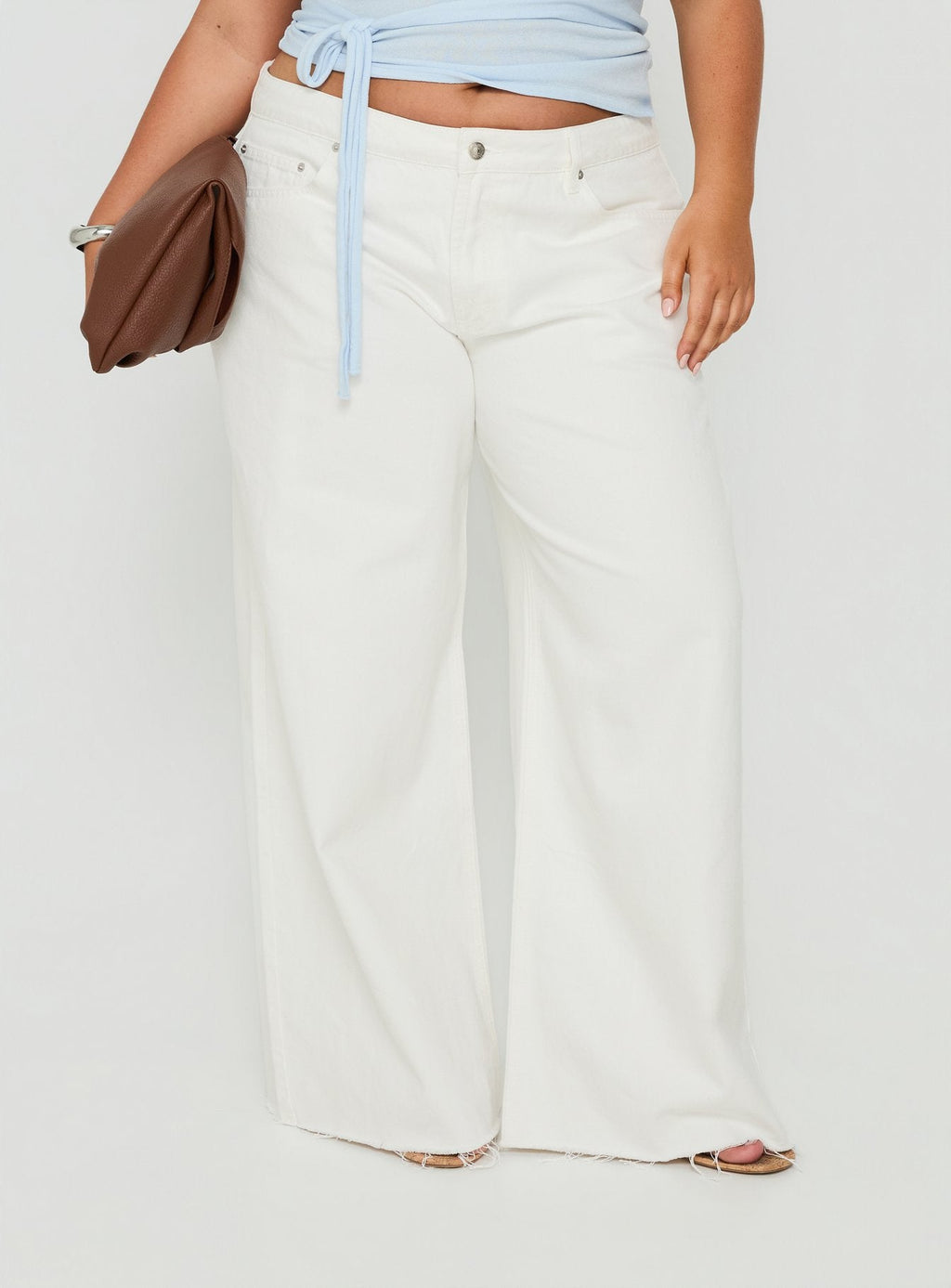 Darla Low Rise Straight Leg Jean White Curve