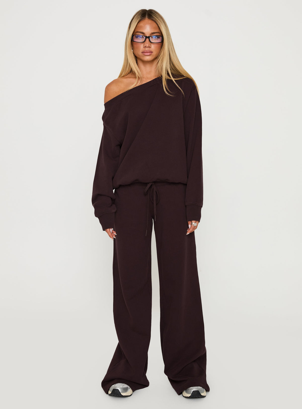 Wellness Off The Shoulder Sweatshirt Brown