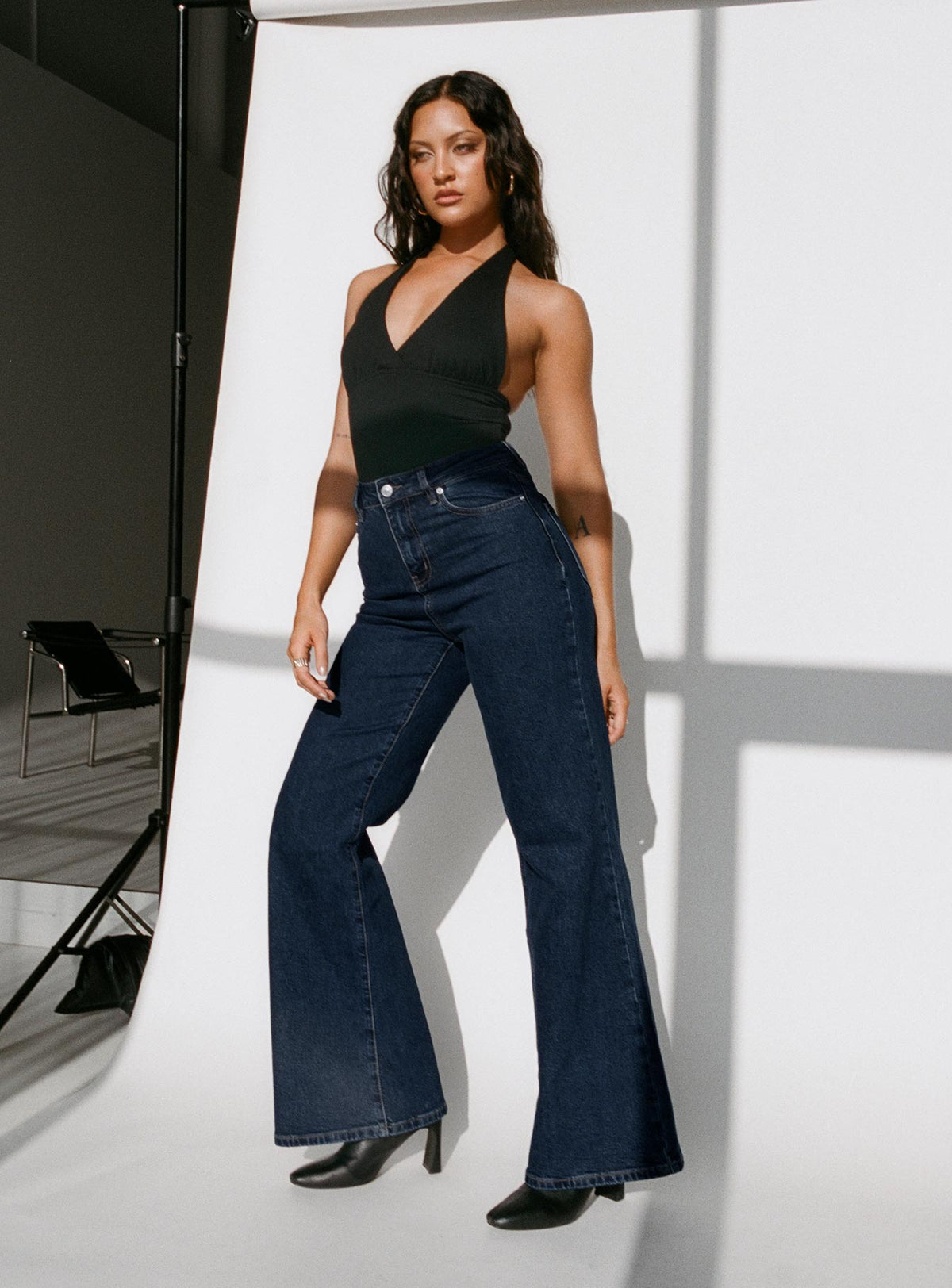 Thearlie High Rise Flared Jeans Dark Wash