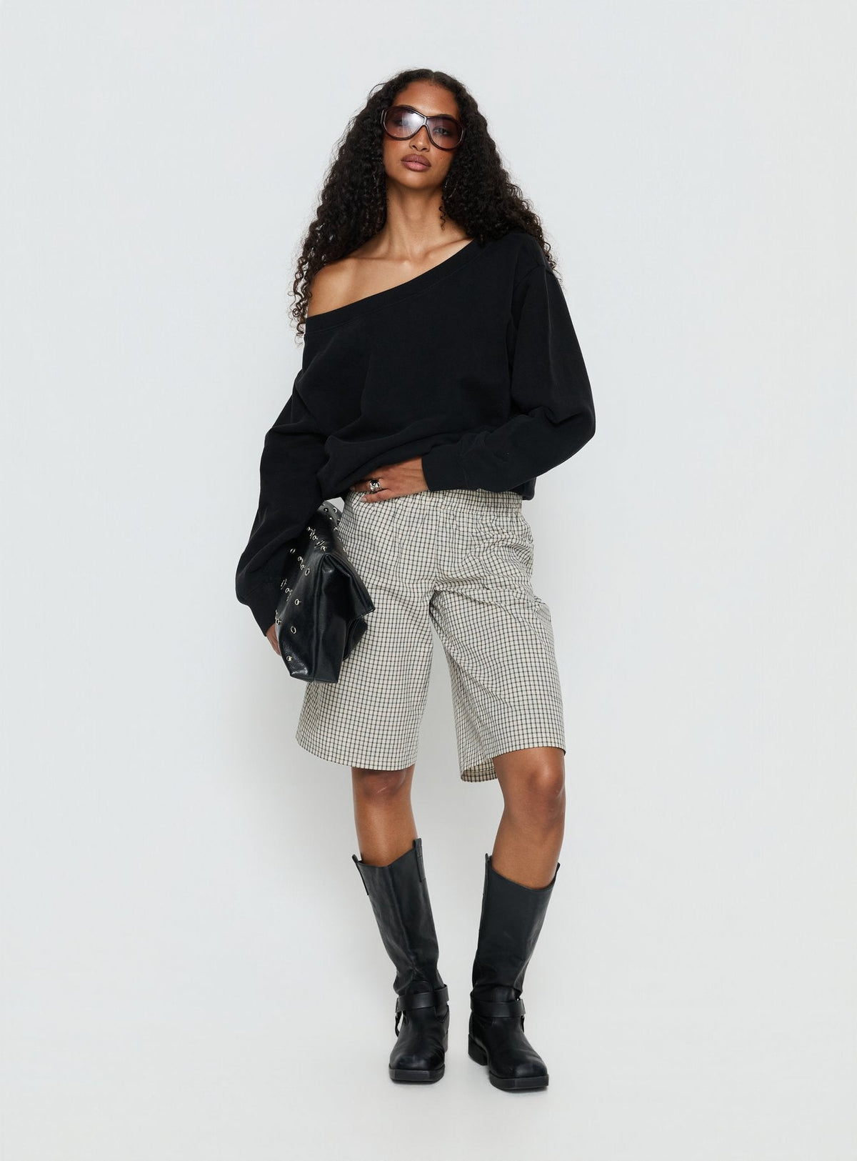 Wellness Off the Shoulder Sweatshirt Washed Black