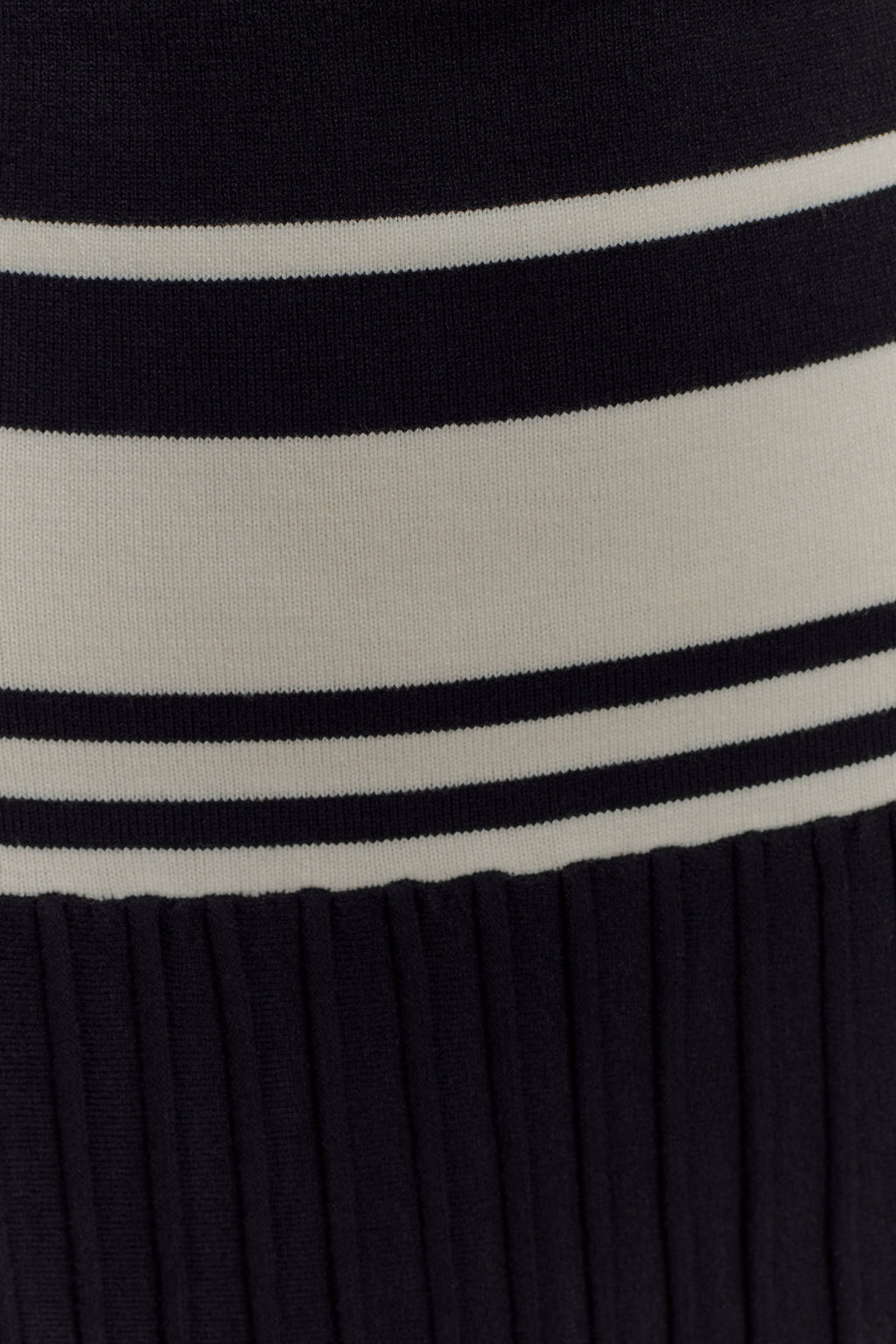 Solaris Strapless Contrast Knit Maxi Dress - Black/White
