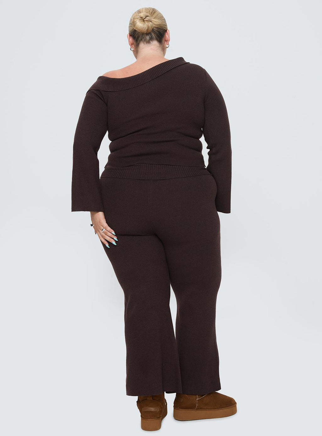 Try Me Knit Pants Chocolate Curve