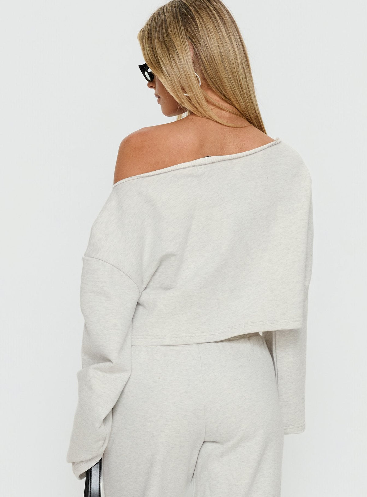 Retreat Raw Edge Off Shoulder Sweatshirt Snow Marle