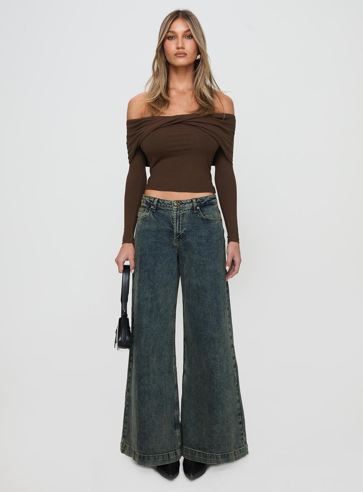 Ziggie Low Rise Baggy Jeans Antique Wash
