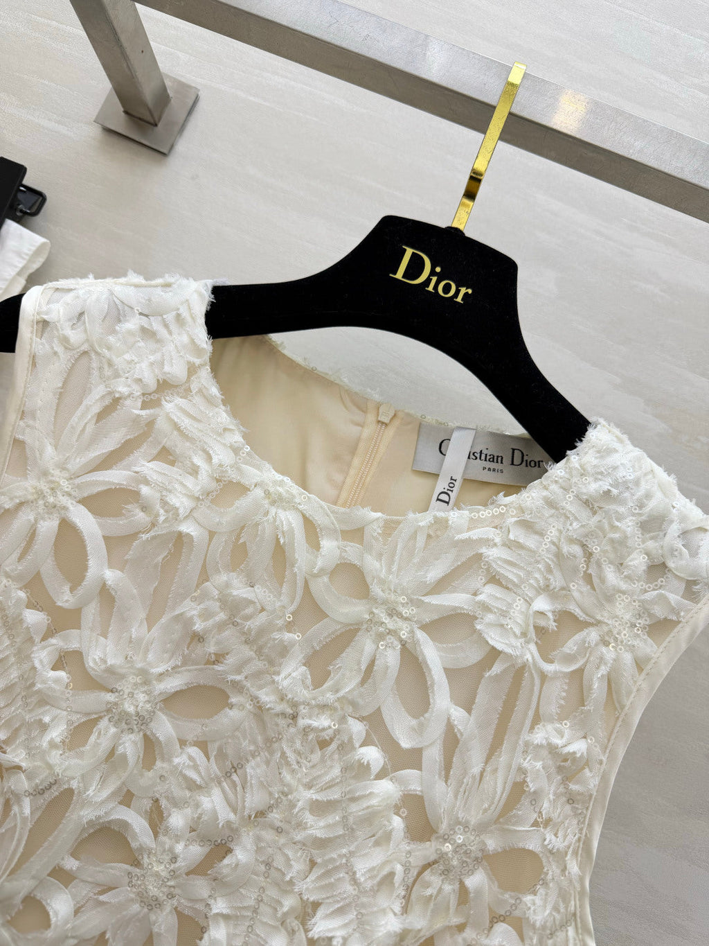 Dior 2026 Heavy-duty 3D Floral Sleeveless Maxi Dress Cream Lace Cotton 412117