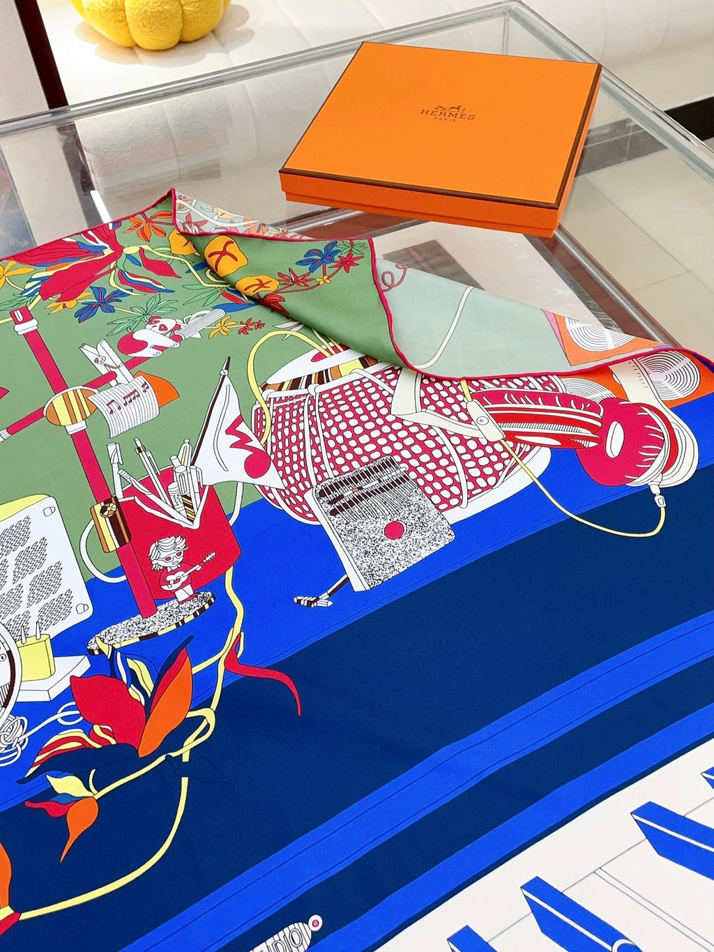 En Studio Scarf 90 CM In Colorful Silk Twill 235406